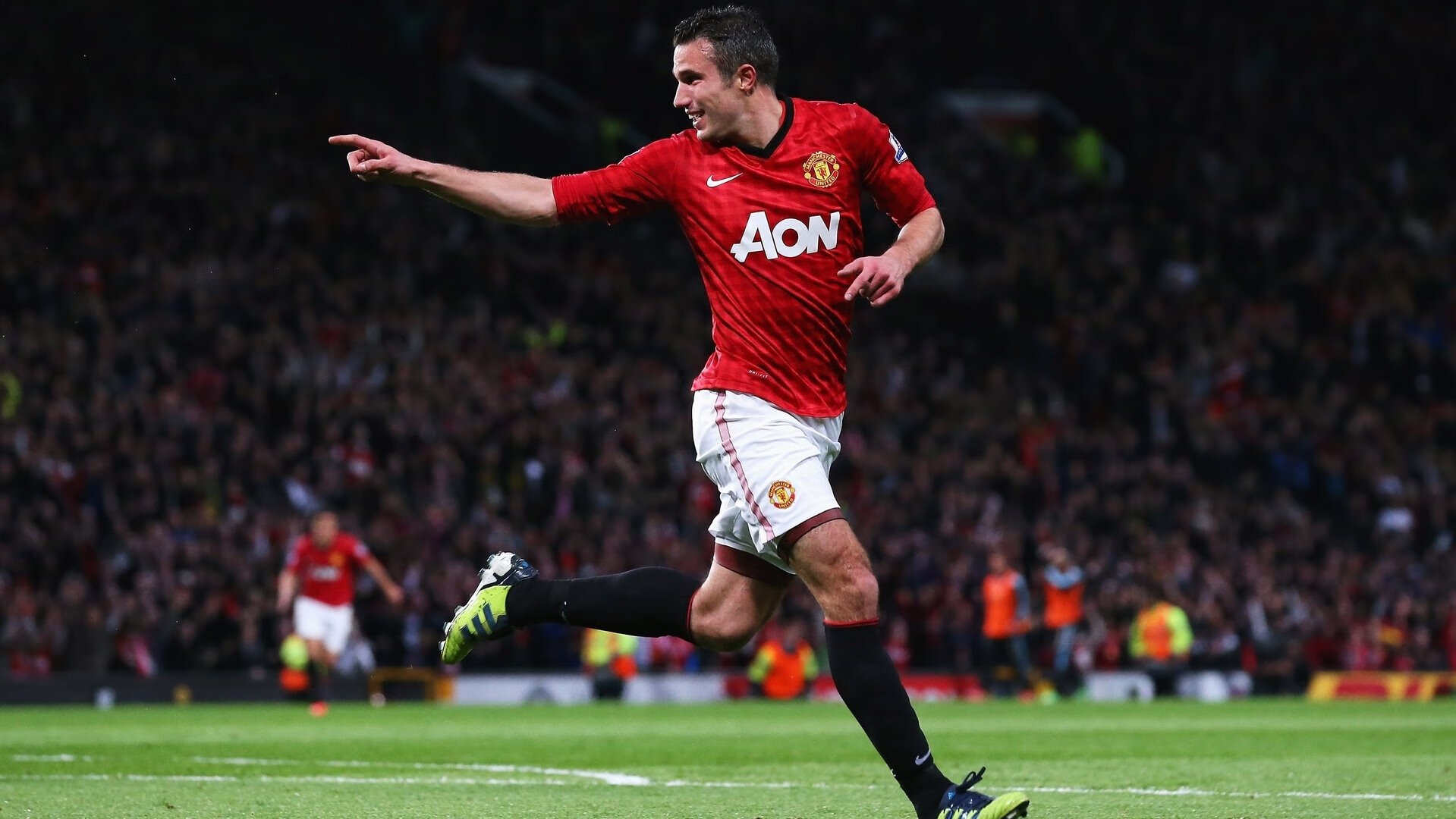 起跳反应快 覃海洋把握先机